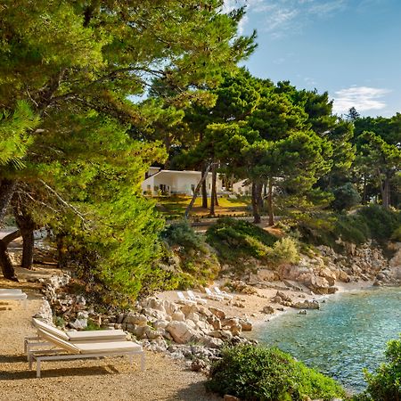 Valamar Carolina Hotel & Villas Kampor エクステリア 写真