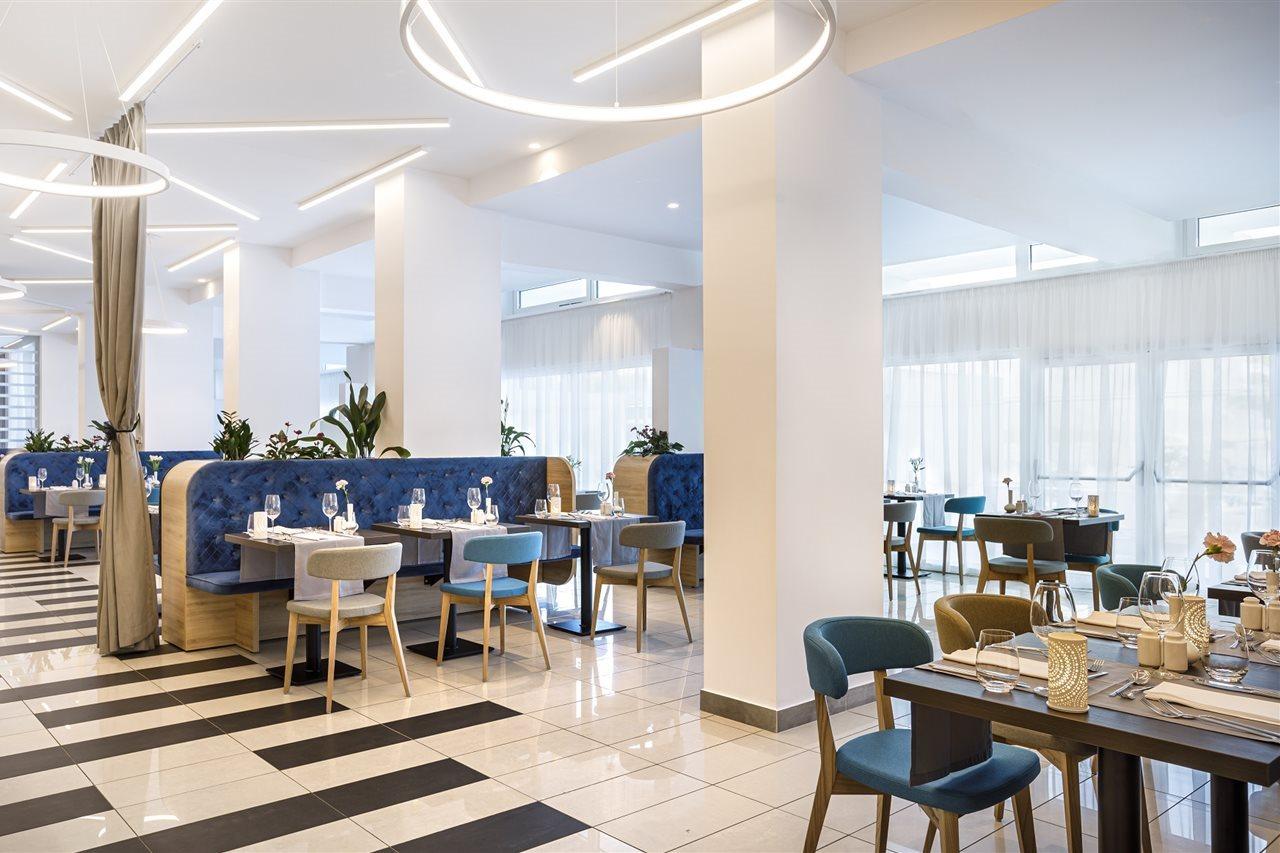 Valamar Carolina Hotel & Villas Kampor エクステリア 写真