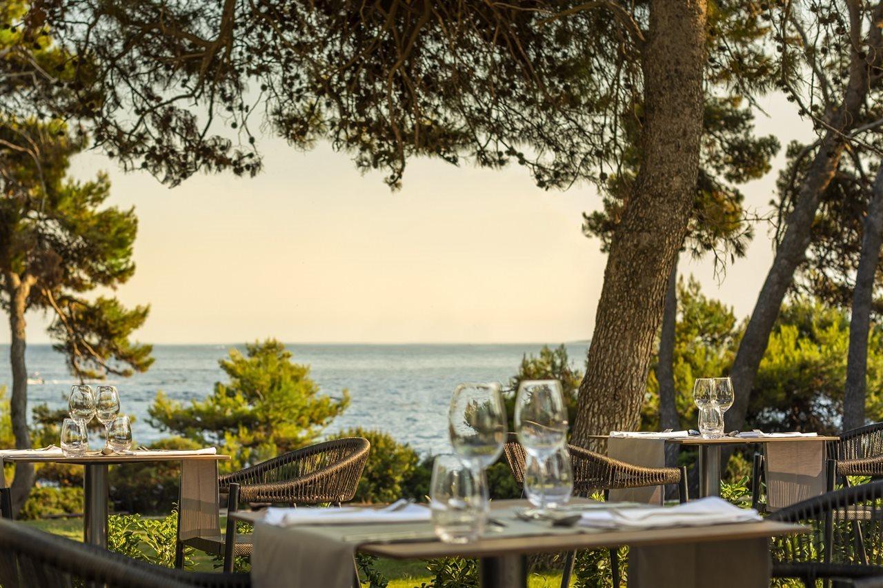 Valamar Carolina Hotel & Villas Kampor エクステリア 写真