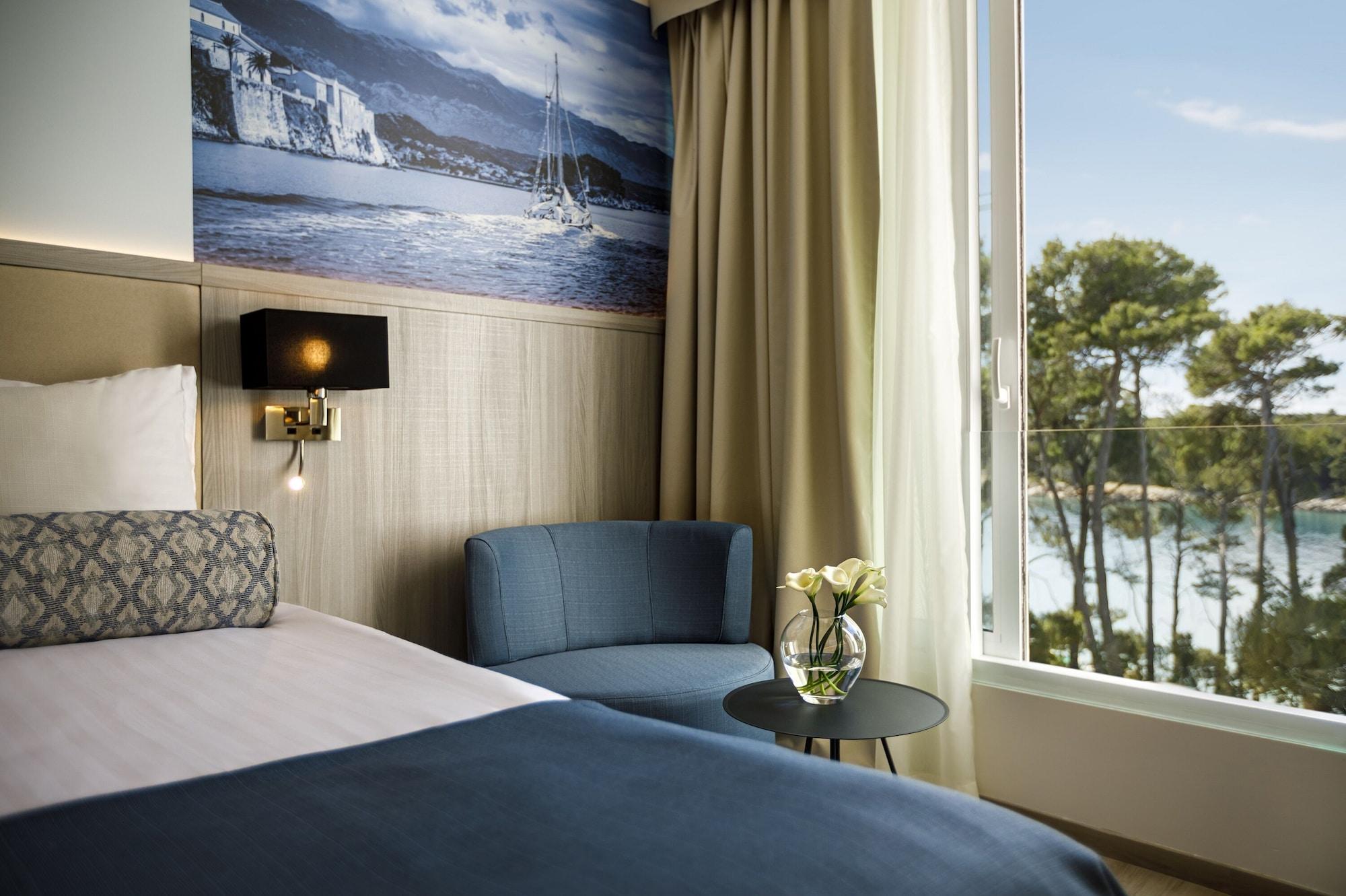 Valamar Carolina Hotel & Villas Kampor エクステリア 写真