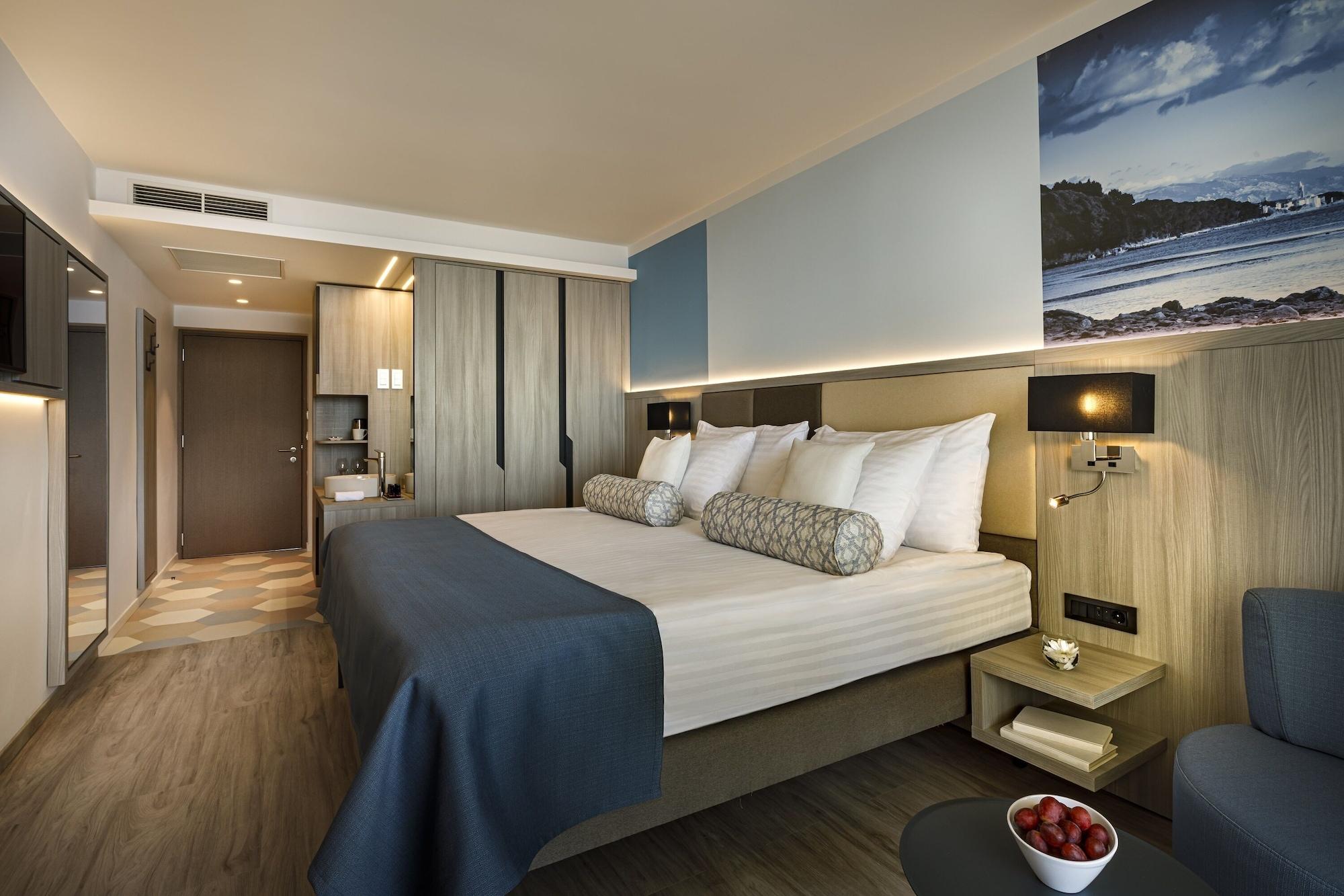 Valamar Carolina Hotel & Villas Kampor エクステリア 写真