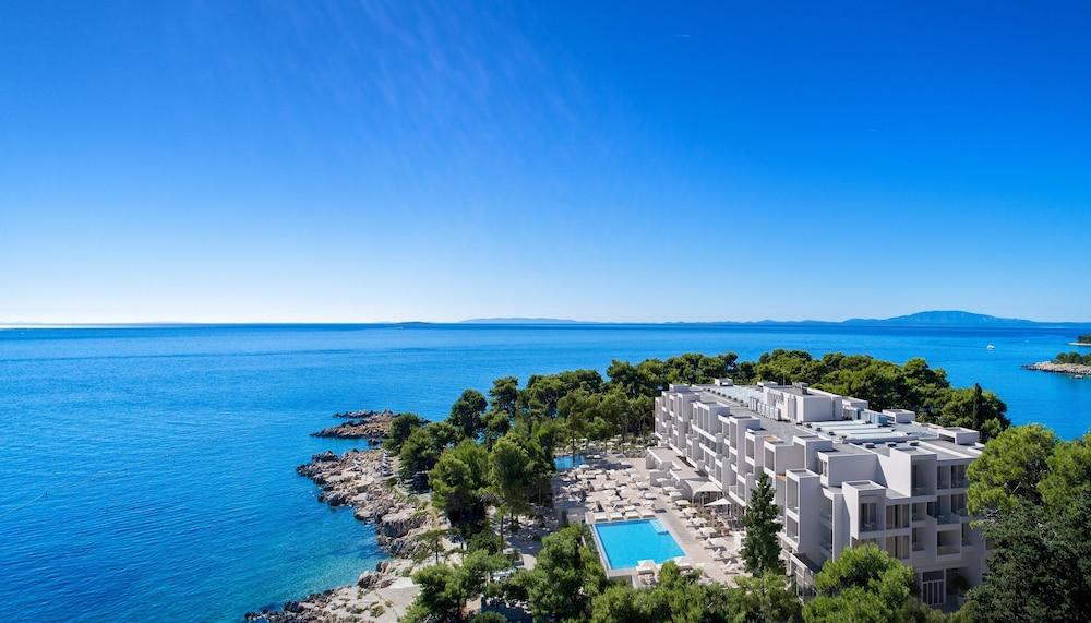 Valamar Carolina Hotel & Villas Kampor エクステリア 写真
