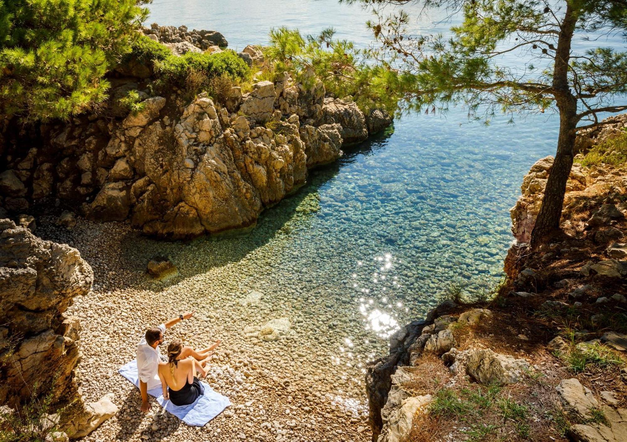 Valamar Carolina Hotel & Villas Kampor エクステリア 写真