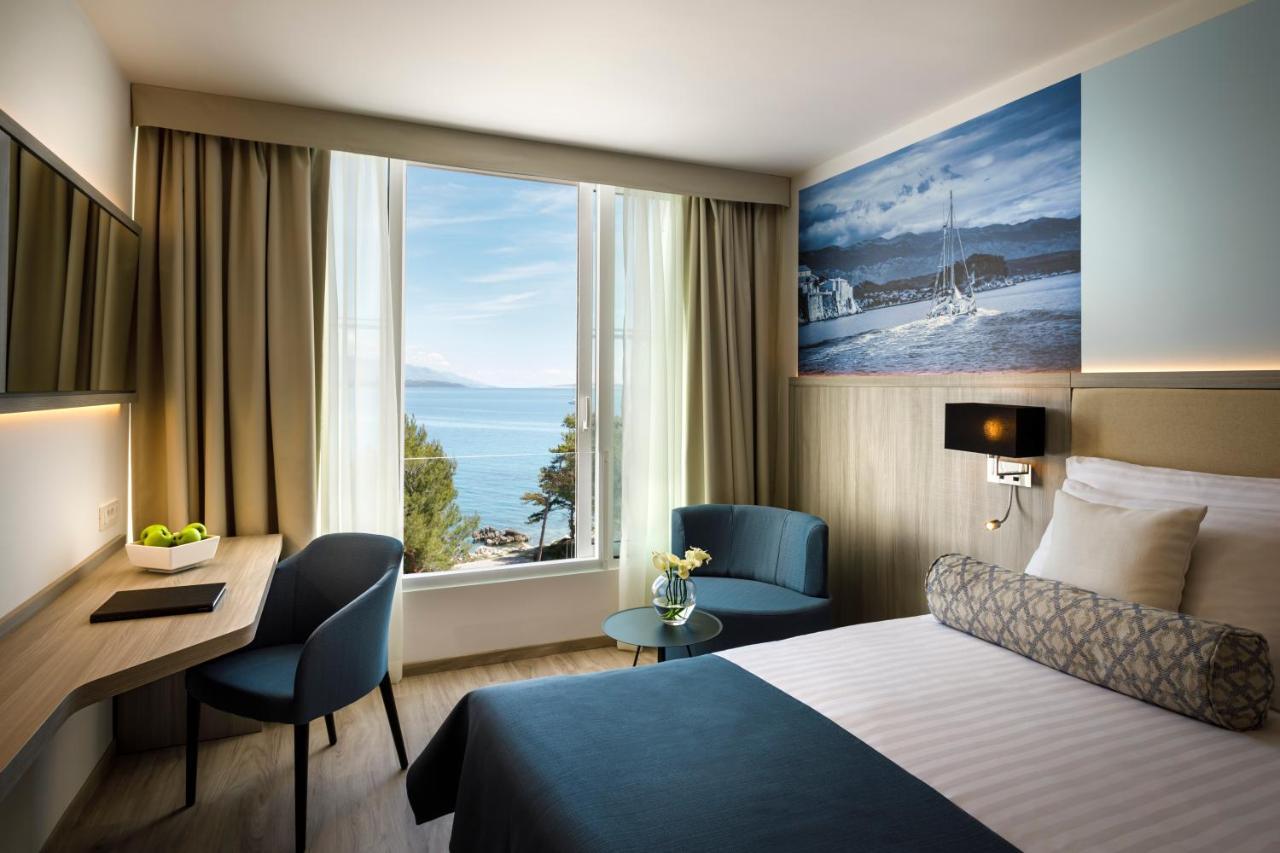 Valamar Carolina Hotel & Villas Kampor エクステリア 写真