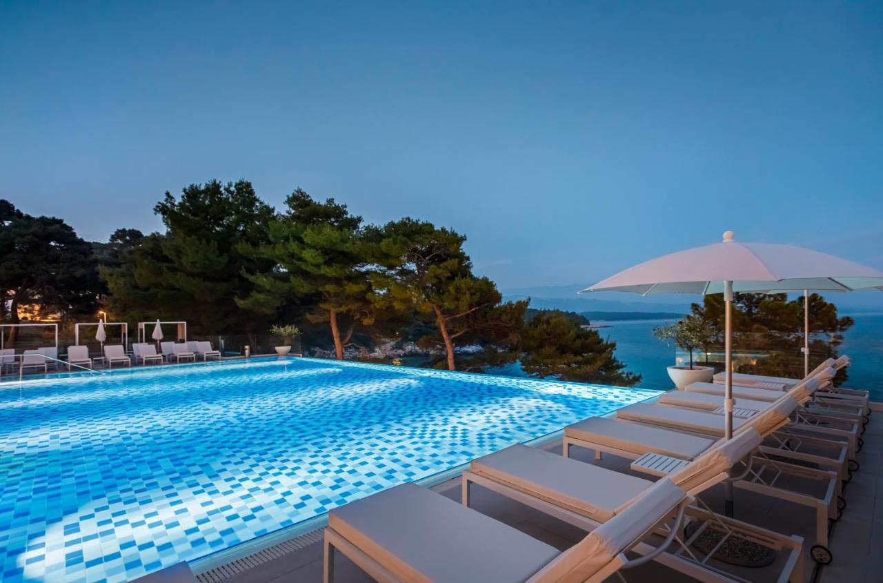 Valamar Carolina Hotel & Villas Kampor エクステリア 写真